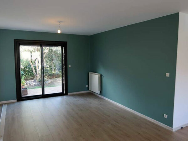 Peinture murale et décoration intérieure à Montpellier : comment harmoniser couleurs et volumes pour sublimer votre logement